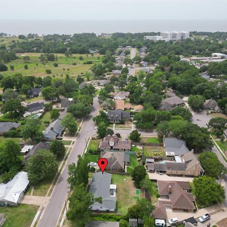 Ranch Home Gem 5Br Home Sleeps 12 With Game Room Gulfport Exteriör bild