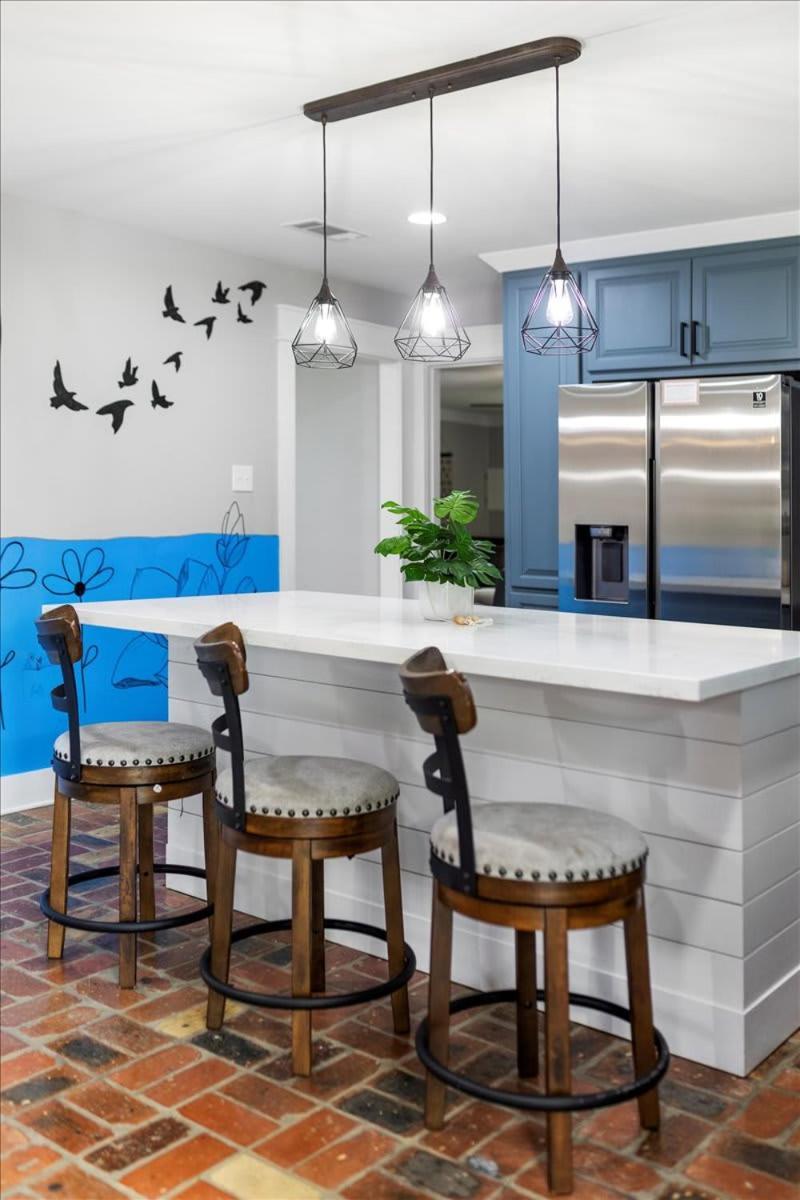 Ranch Home Gem 5Br Home Sleeps 12 With Game Room Gulfport Exteriör bild