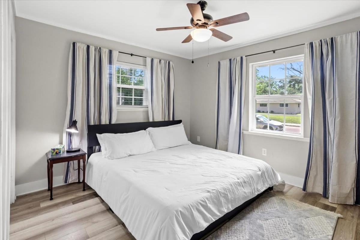 Ranch Home Gem 5Br Home Sleeps 12 With Game Room Gulfport Exteriör bild