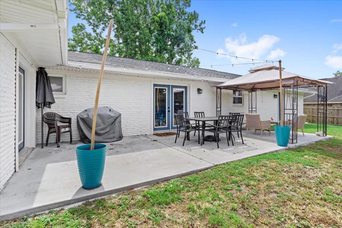 Ranch Home Gem 5Br Home Sleeps 12 With Game Room Gulfport Exteriör bild