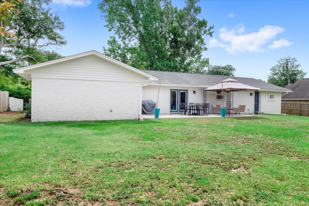 Ranch Home Gem 5Br Home Sleeps 12 With Game Room Gulfport Exteriör bild