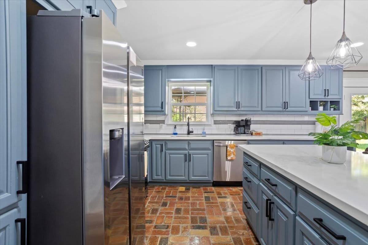 Ranch Home Gem 5Br Home Sleeps 12 With Game Room Gulfport Exteriör bild