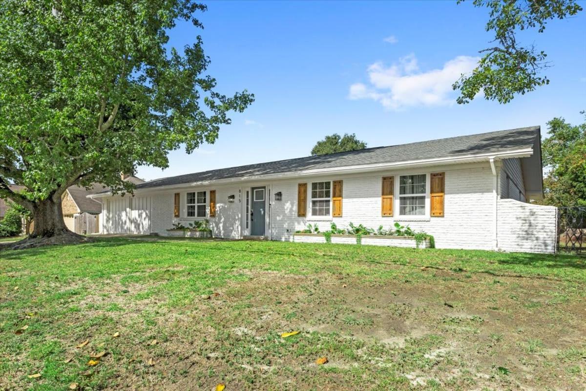 Ranch Home Gem 5Br Home Sleeps 12 With Game Room Gulfport Exteriör bild