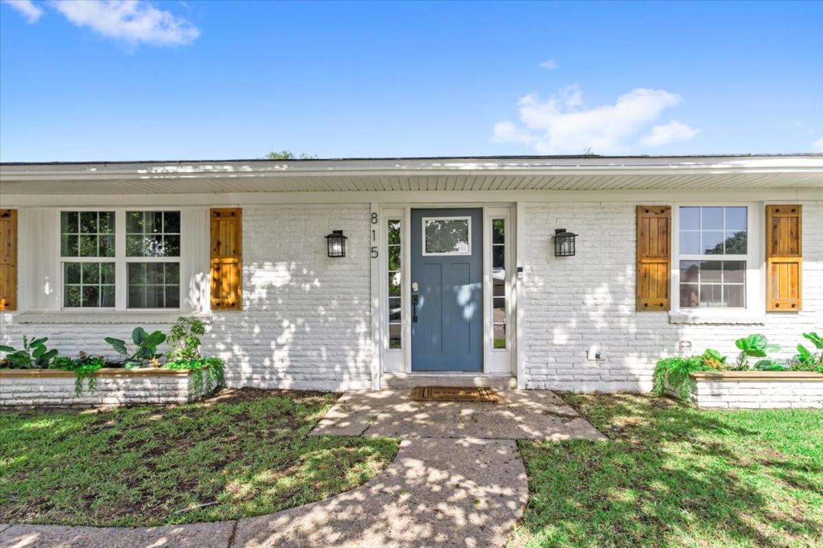 Ranch Home Gem 5Br Home Sleeps 12 With Game Room Gulfport Exteriör bild