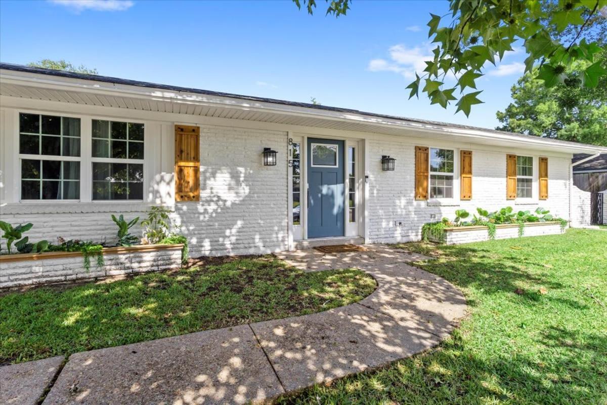 Ranch Home Gem 5Br Home Sleeps 12 With Game Room Gulfport Exteriör bild